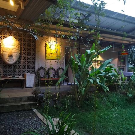 Condro Wulan Hostel Malang Luaran gambar