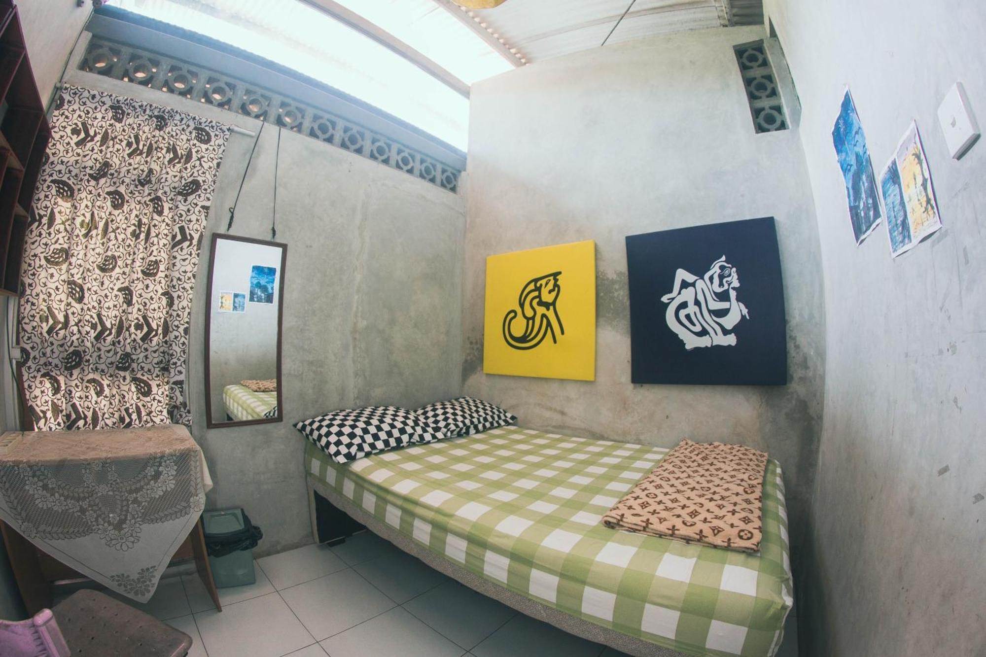 Condro Wulan Hostel Malang Luaran gambar