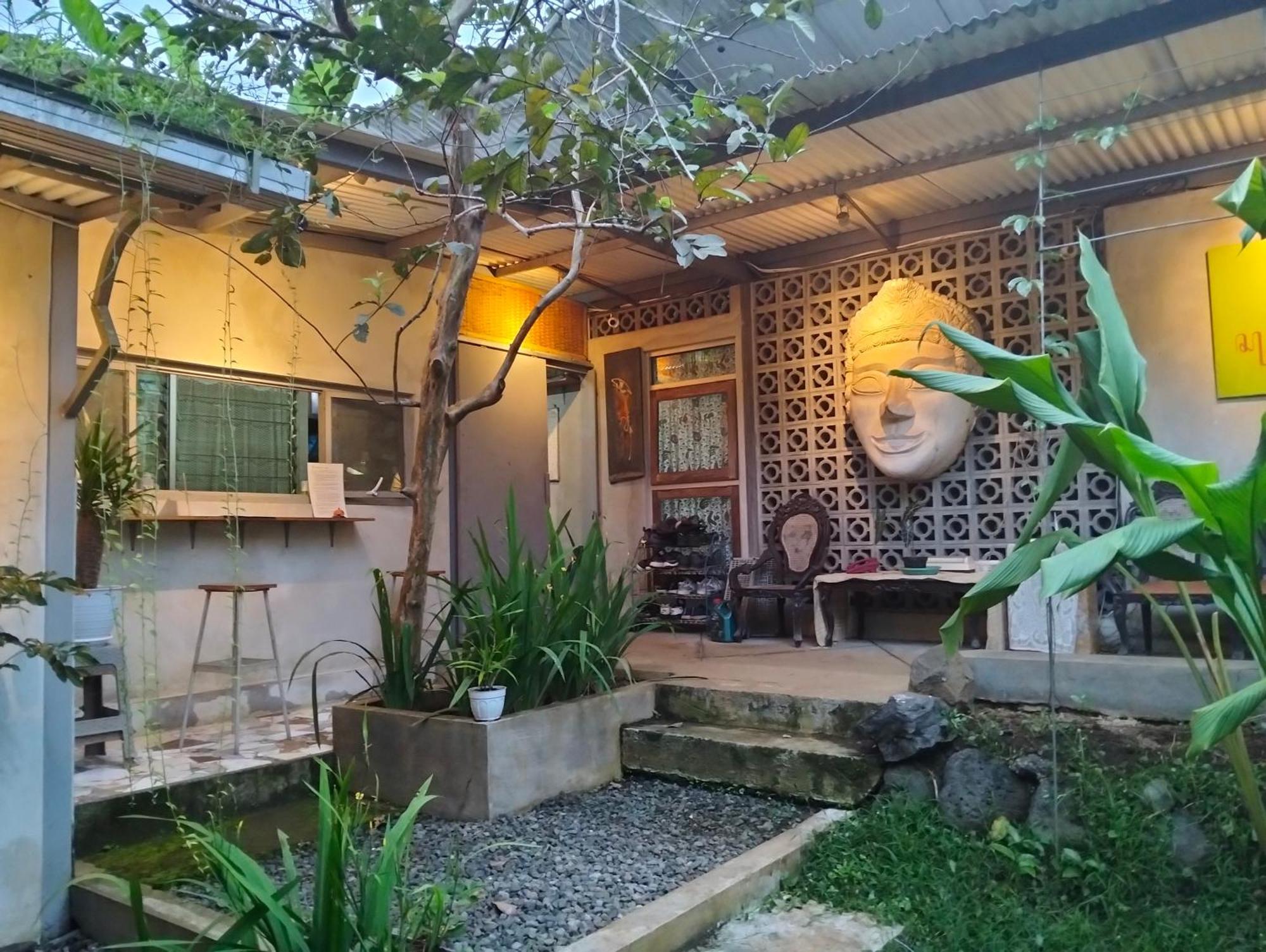 Condro Wulan Hostel Malang Luaran gambar