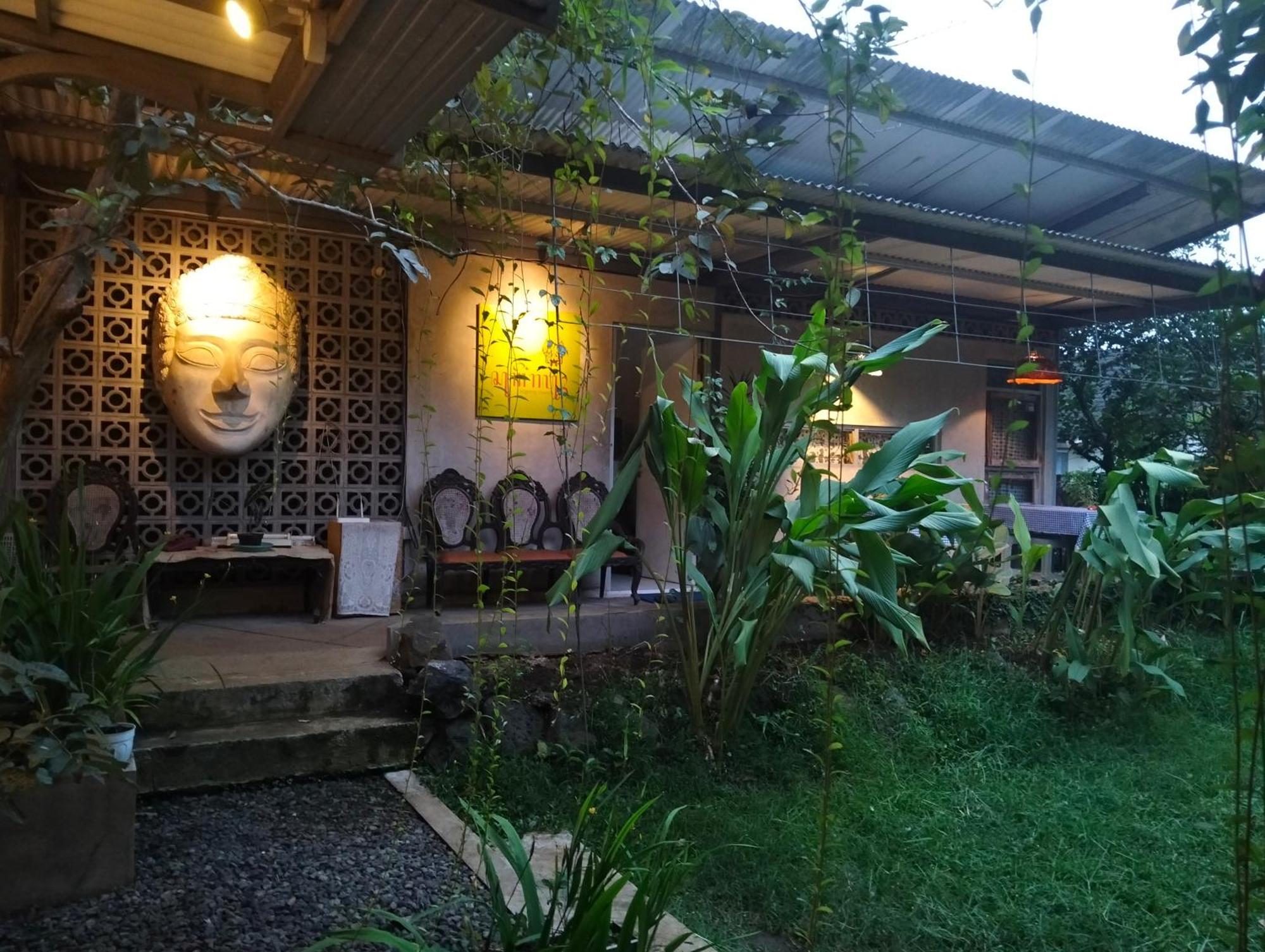 Condro Wulan Hostel Malang Luaran gambar